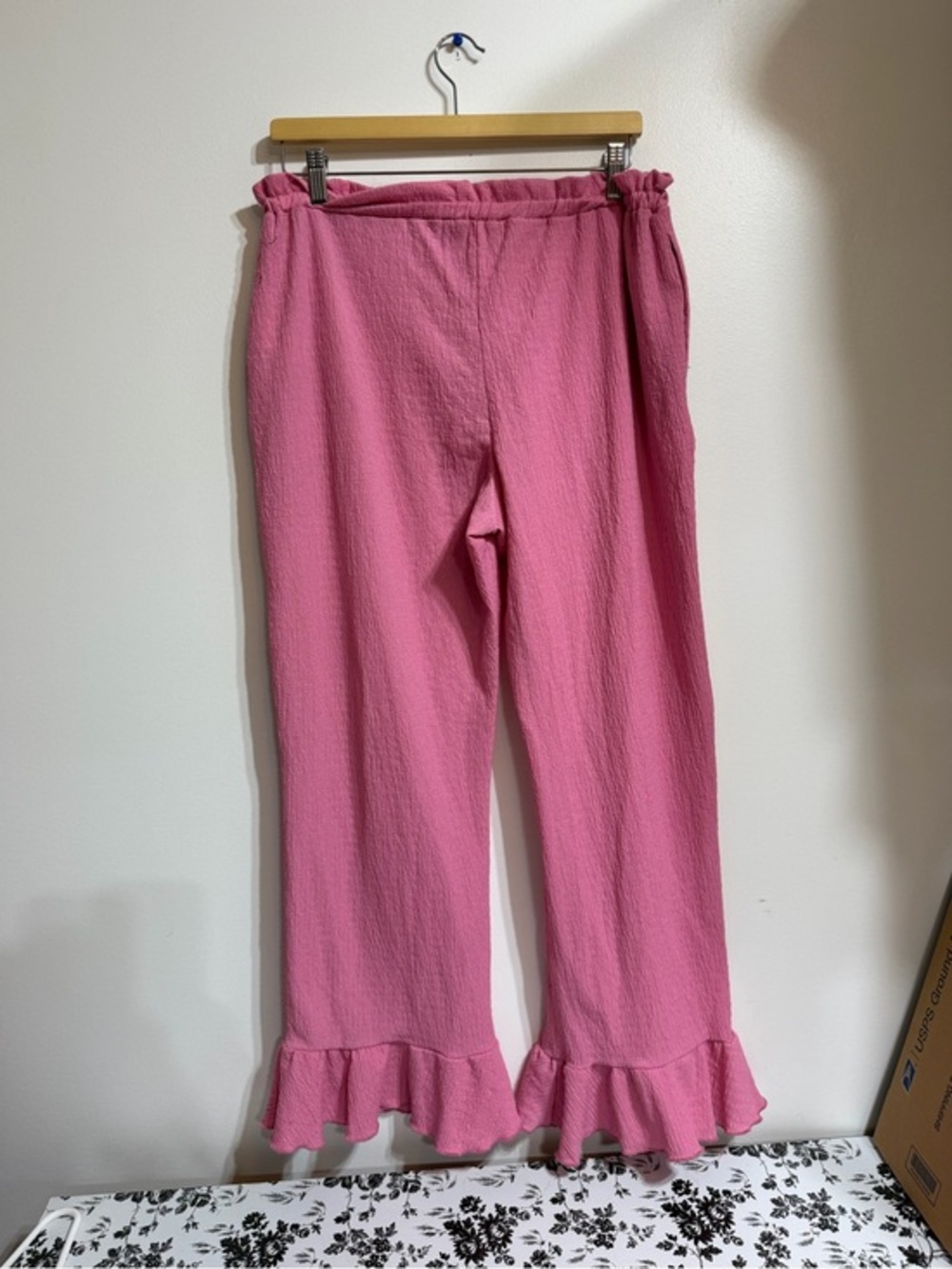Urban Outfitters Pink Textured Crinkle Ruffle Hem Pants Size XL